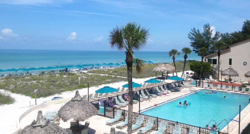 Casa Del Mar beachfront resort setting on Longboat Key
