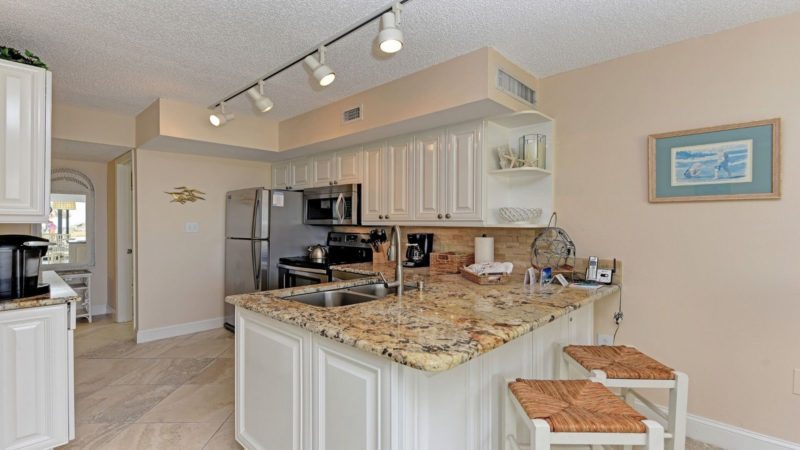 Casa Del Mar rental kitchen and living space