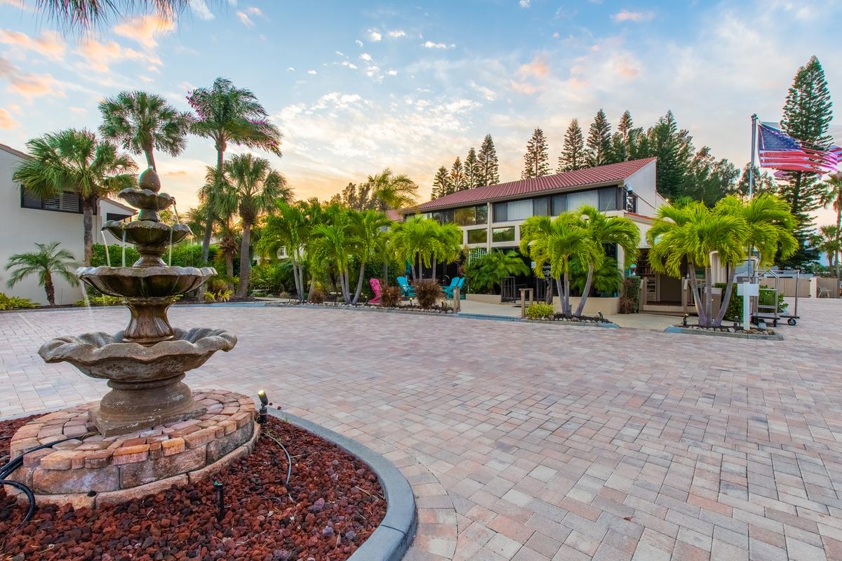 Landscaped entrance to Casa Del Mar on Longboat Key
